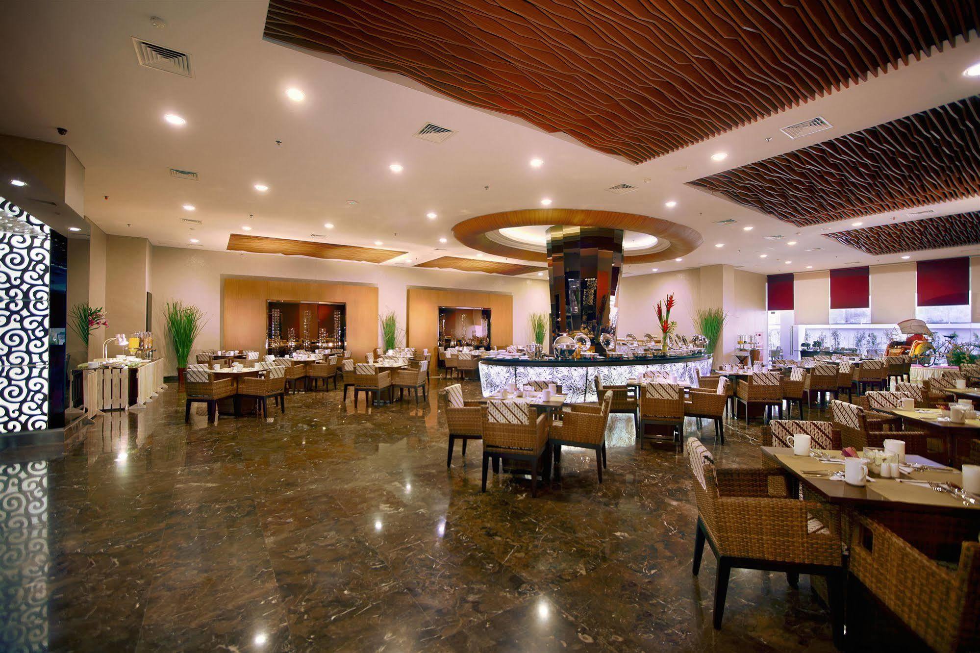 Atria Hotel Malang Dış mekan fotoğraf
