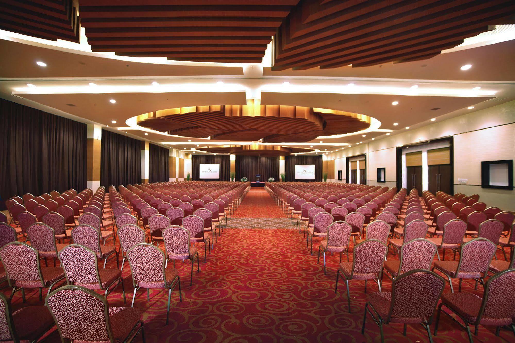 Atria Hotel Malang Dış mekan fotoğraf