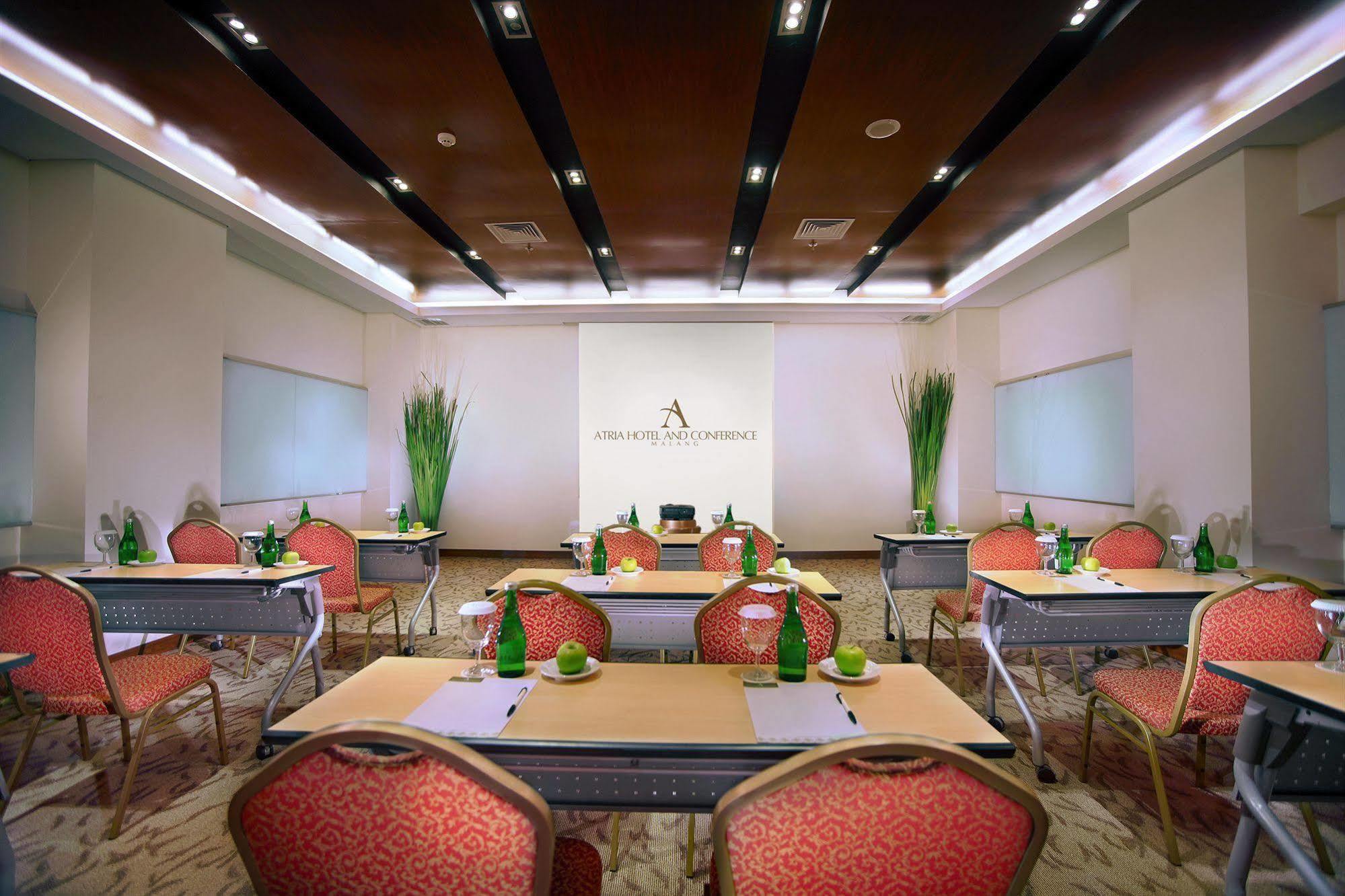 Atria Hotel Malang Dış mekan fotoğraf